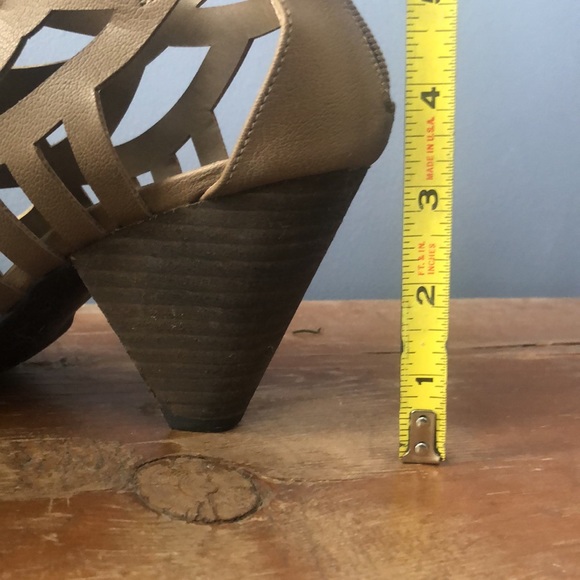 Open toe faux leather chunky heels - Picture 8 of 9